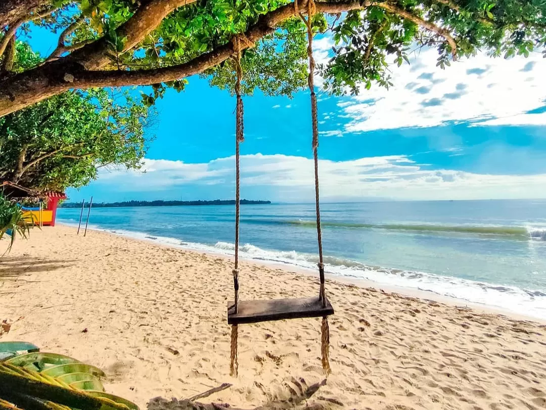 Pantai Pandan Carita