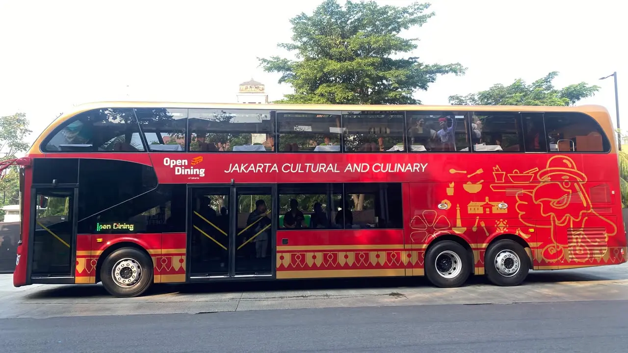 Bus Open Dining Jakarta