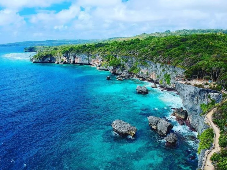 Pantai Tebing Appalarang