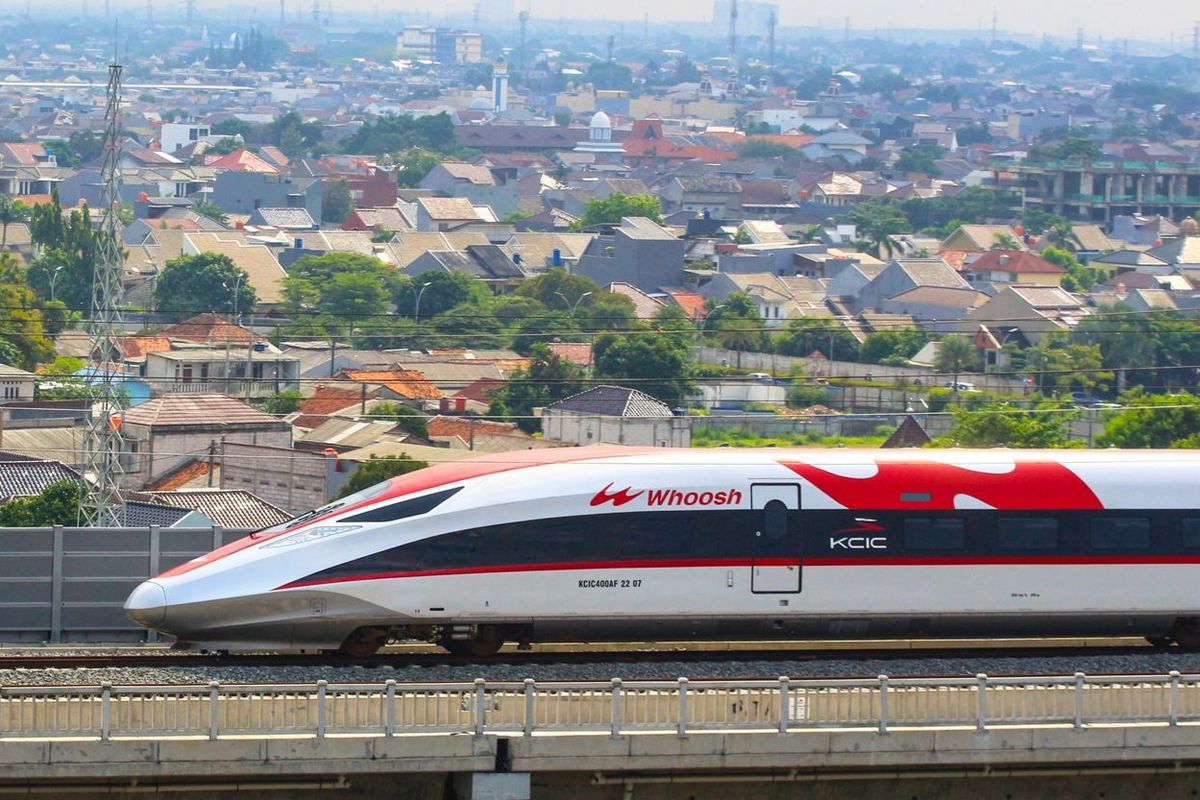 Kereta Whoosh