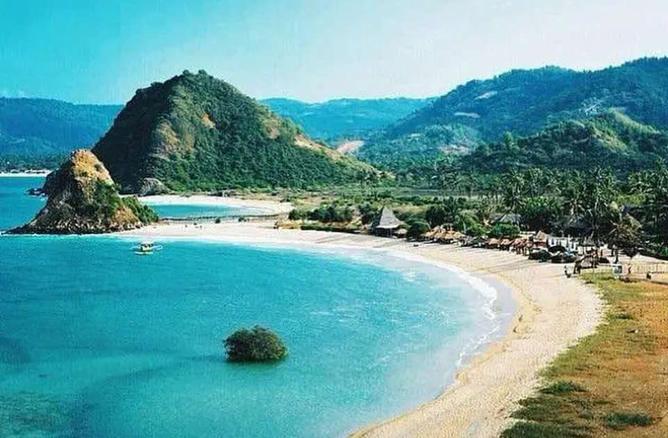Pantai Kuta Mandalika