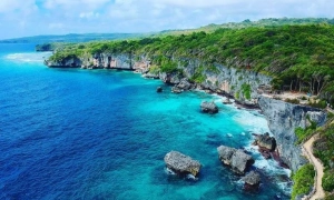 Pantai Tebing Appalarang